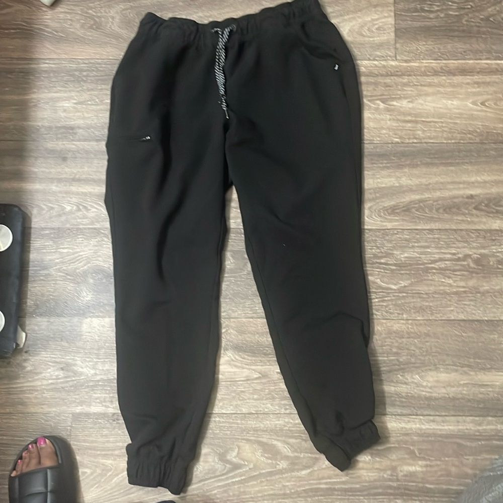 Jaannuu scrub jogger